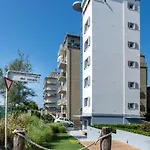 Sea Tower Torre Telemetrica ゲストハウス