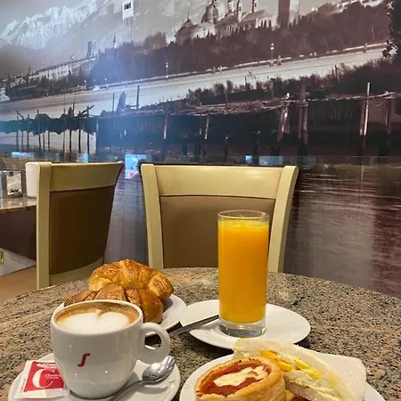 Sea Tower Torre Telemetrica Affittacamere 4*