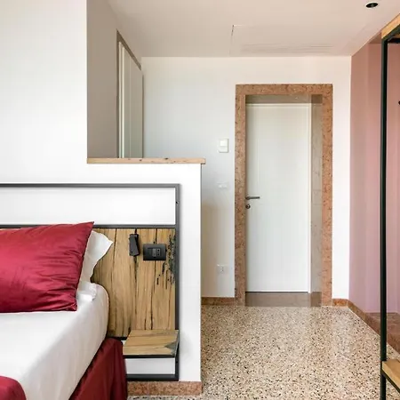 Sea Tower Torre Telemetrica Pensionat 4*