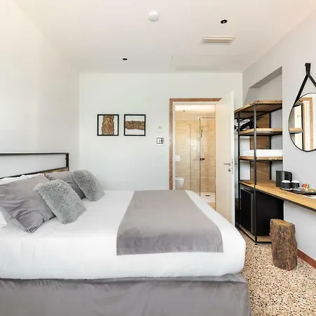 Sea Tower Torre Telemetrica Affittacamere 4*